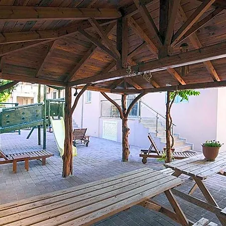 Boutique Giannis Hotell *
